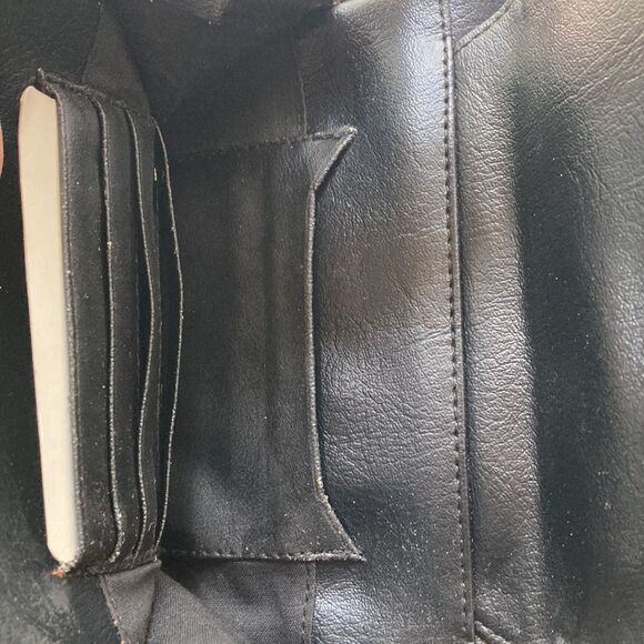 Crossbody Black Genuine Leather - Picture 6 of 11